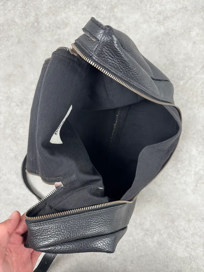 Maison Margiela Black Squared Zip Shoulder Bag - Image 11