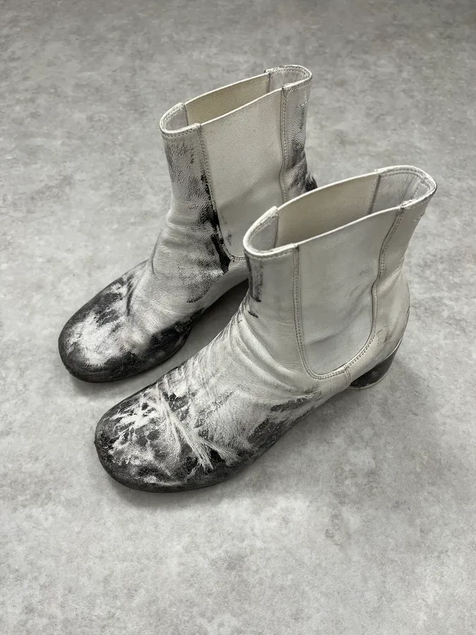 Maison Margiela White Painted Abstract Heels Boots - Image 2
