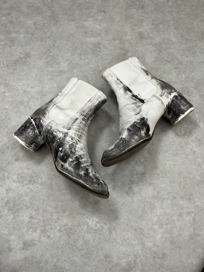 Maison Margiela White Painted Abstract Heels Boots - Image 4