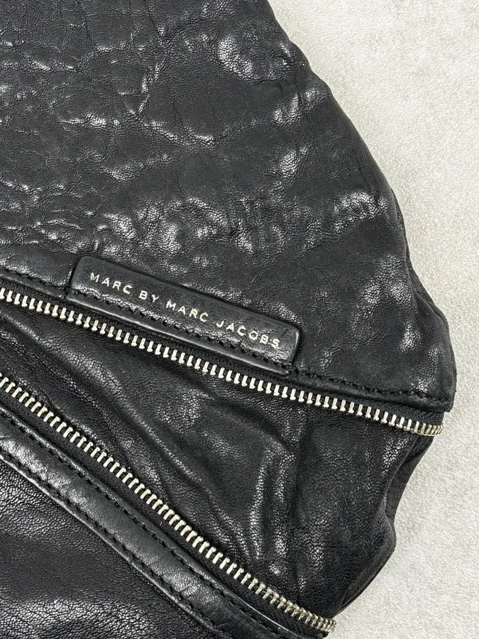 Marc Jacobs Black Multi-Zip Textured Leather Crossbody Bag - Image 8