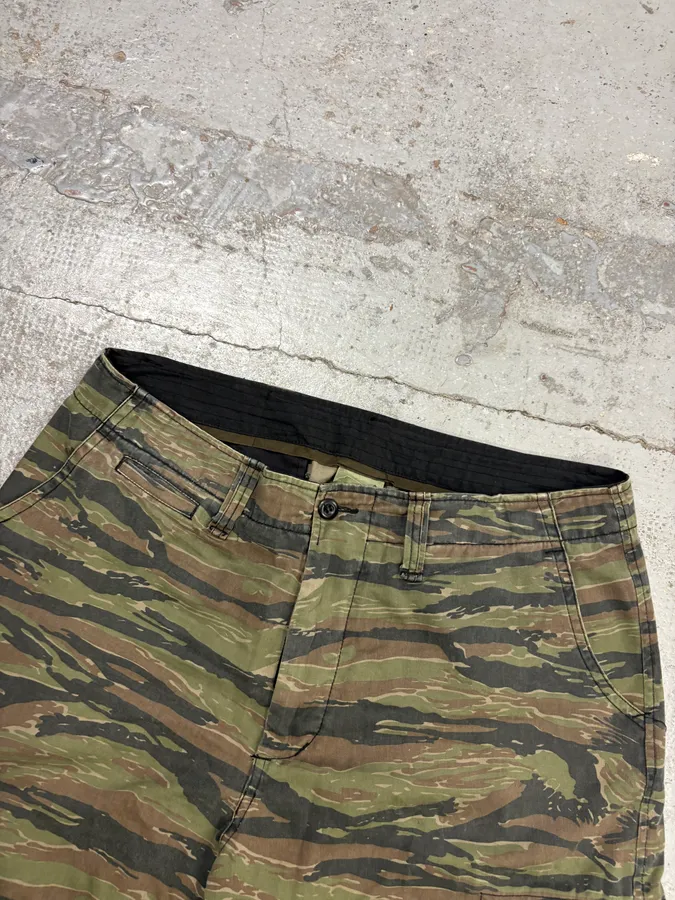 Marc Jacobs Military Green Camo Shorts - Image 5