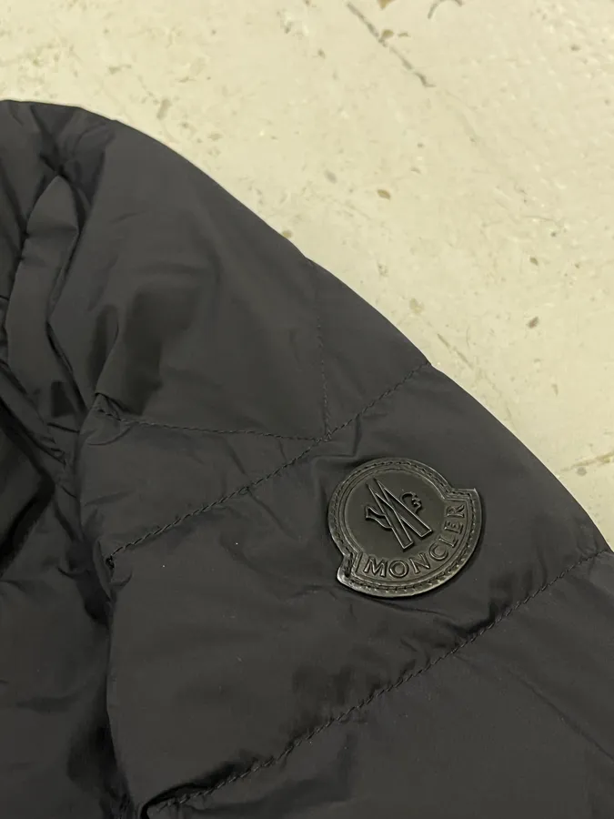 Moncler Black Quilted Puffer Jacket - Image 7