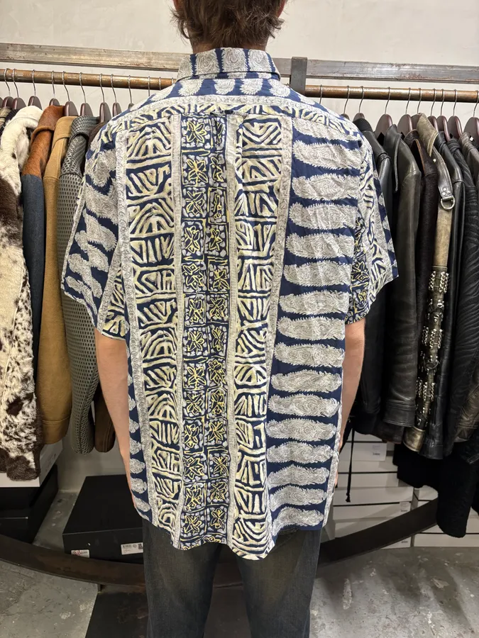 Pierre Cardin Abstract Fantasy White & Blue shirt - Image 3