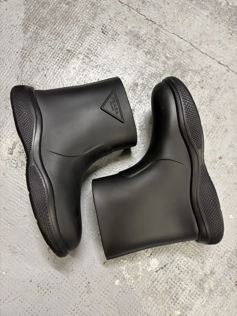 Prada Black Cozy Soft Boots - Image 9