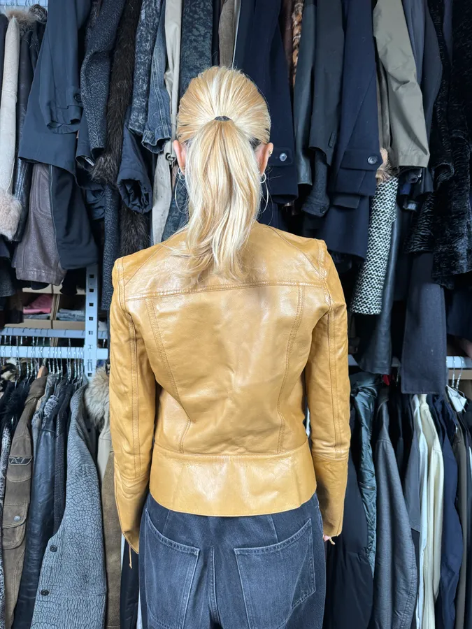 Roberto Cavalli Asymmetrical Eyled Leather Mustard Beige Jacket - Image 5