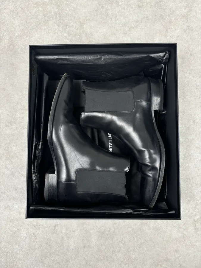 Saint Laurent Black Leather Wyatt Chelsea Boots - Image 17