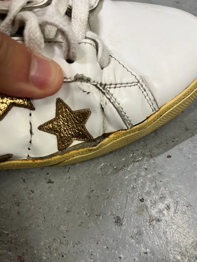 Saint Laurent White & Gold Stars Leather Sneakers - Image 10
