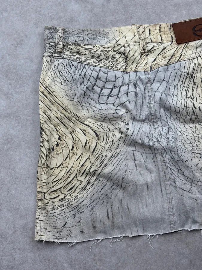 SS2002 Cavalli Beige Crocodile Effect Skirt - Image 10