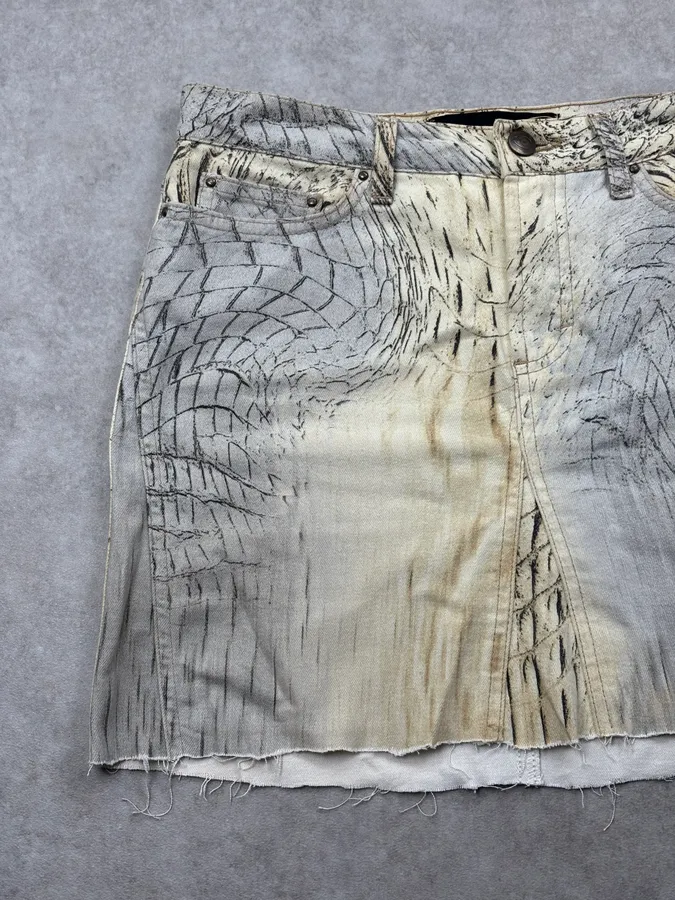 SS2002 Cavalli Beige Crocodile Effect Skirt - Image 6