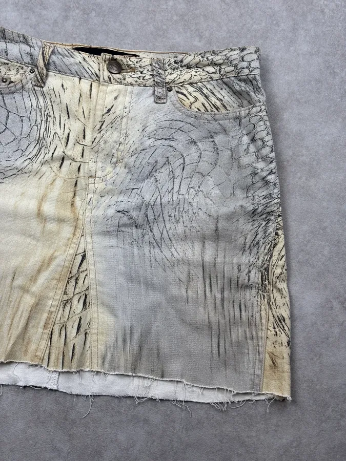 SS2002 Cavalli Beige Crocodile Effect Skirt - Image 7