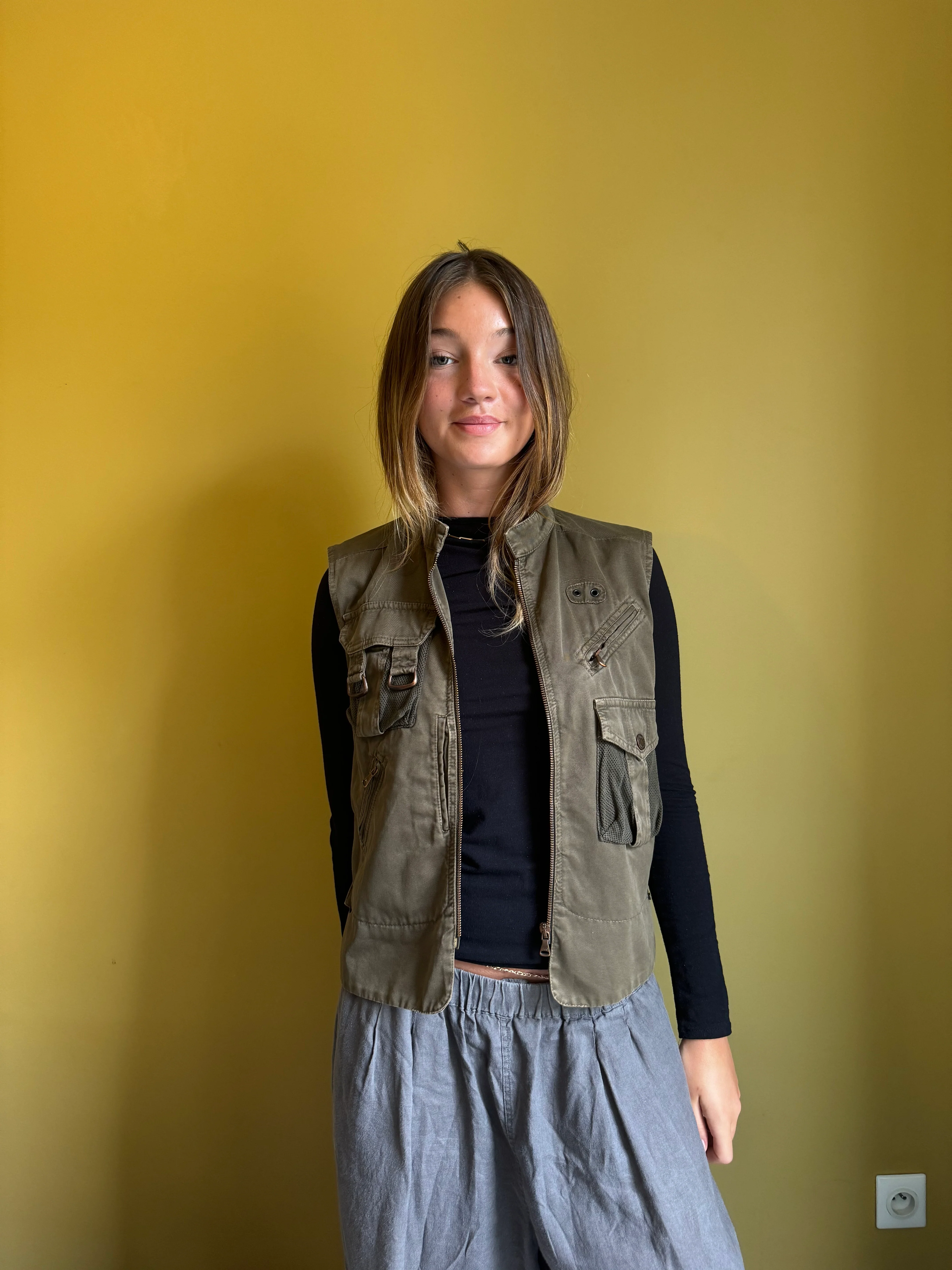 SS2003 Dolce & Gabbana Sleeveless Olive Cargo Combat Jacket - Image 3