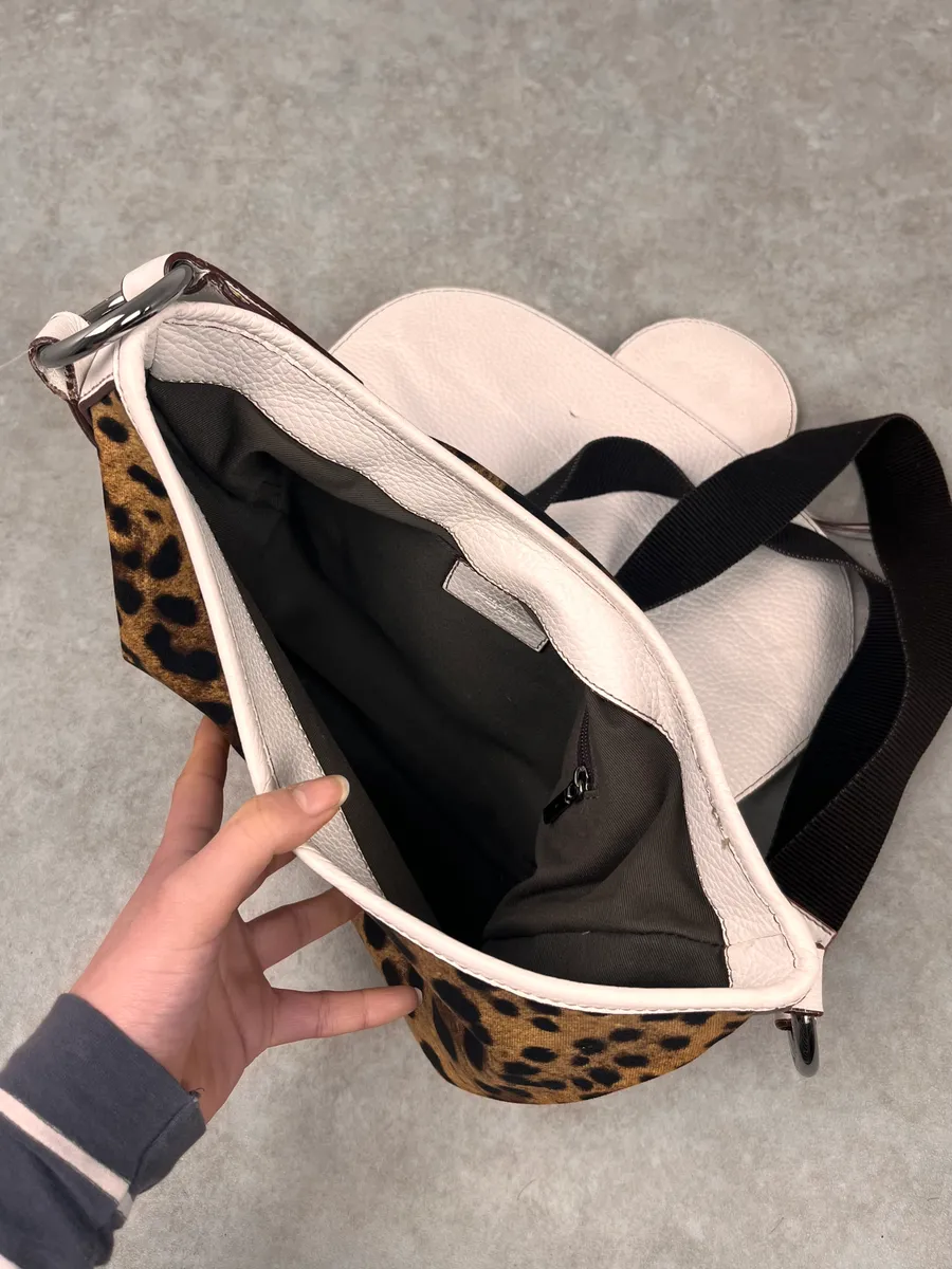 SS2003 Dolce & Gabbana White Leather Leopard Handle Bag - Image 10