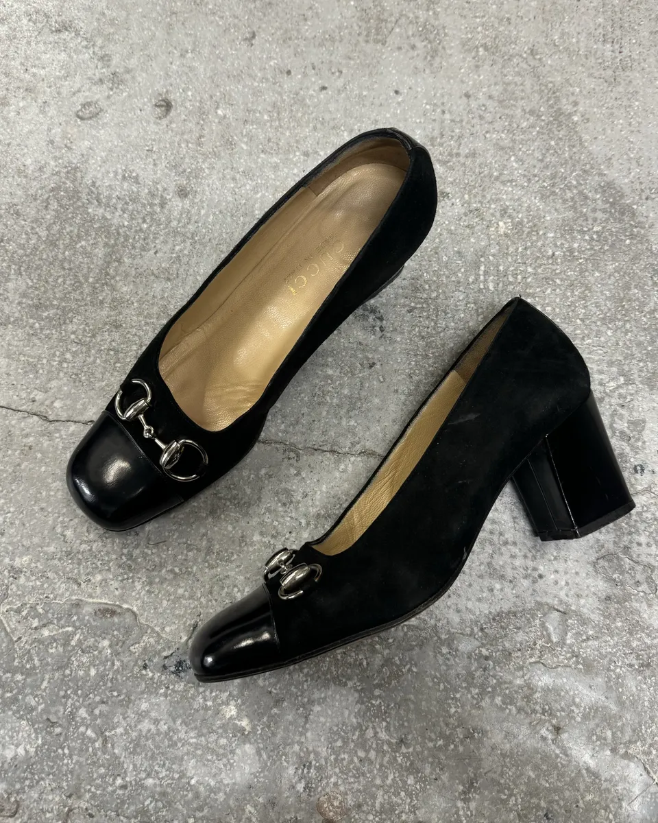 SS2003 Gucci Navy Heels by Tom Ford - Image 15