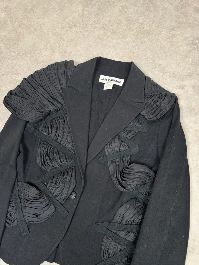 SS2003 Issey Miyake Black Blazer Plissed Jacket - Image 6