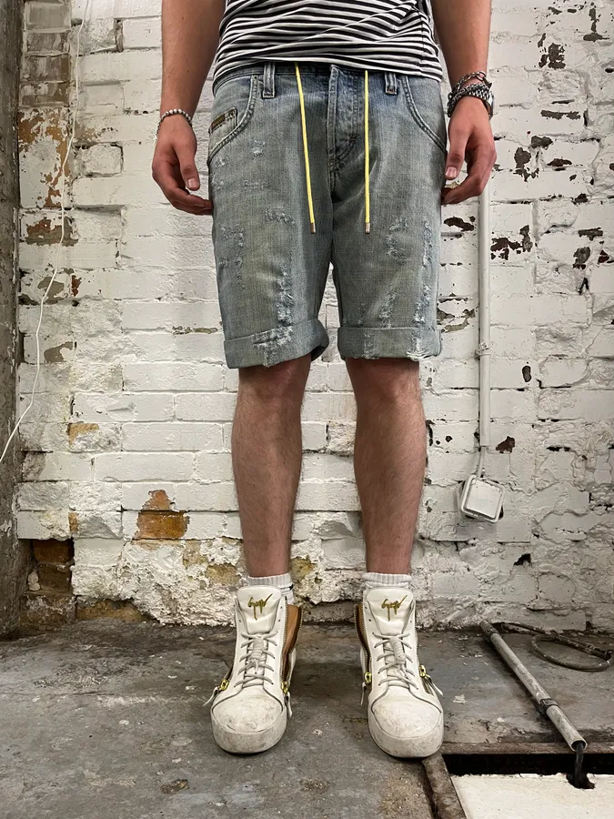 SS2005 Dolce & Gabbana Grey Equator Denim Distressed Shorts - Image 2