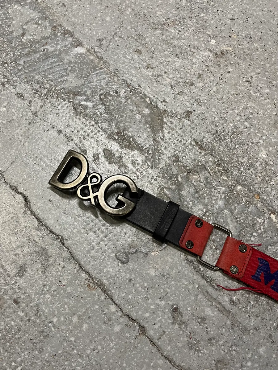 SS2005 Dolce & Gabbana Red Distressed Propaganda Belt - Image 7