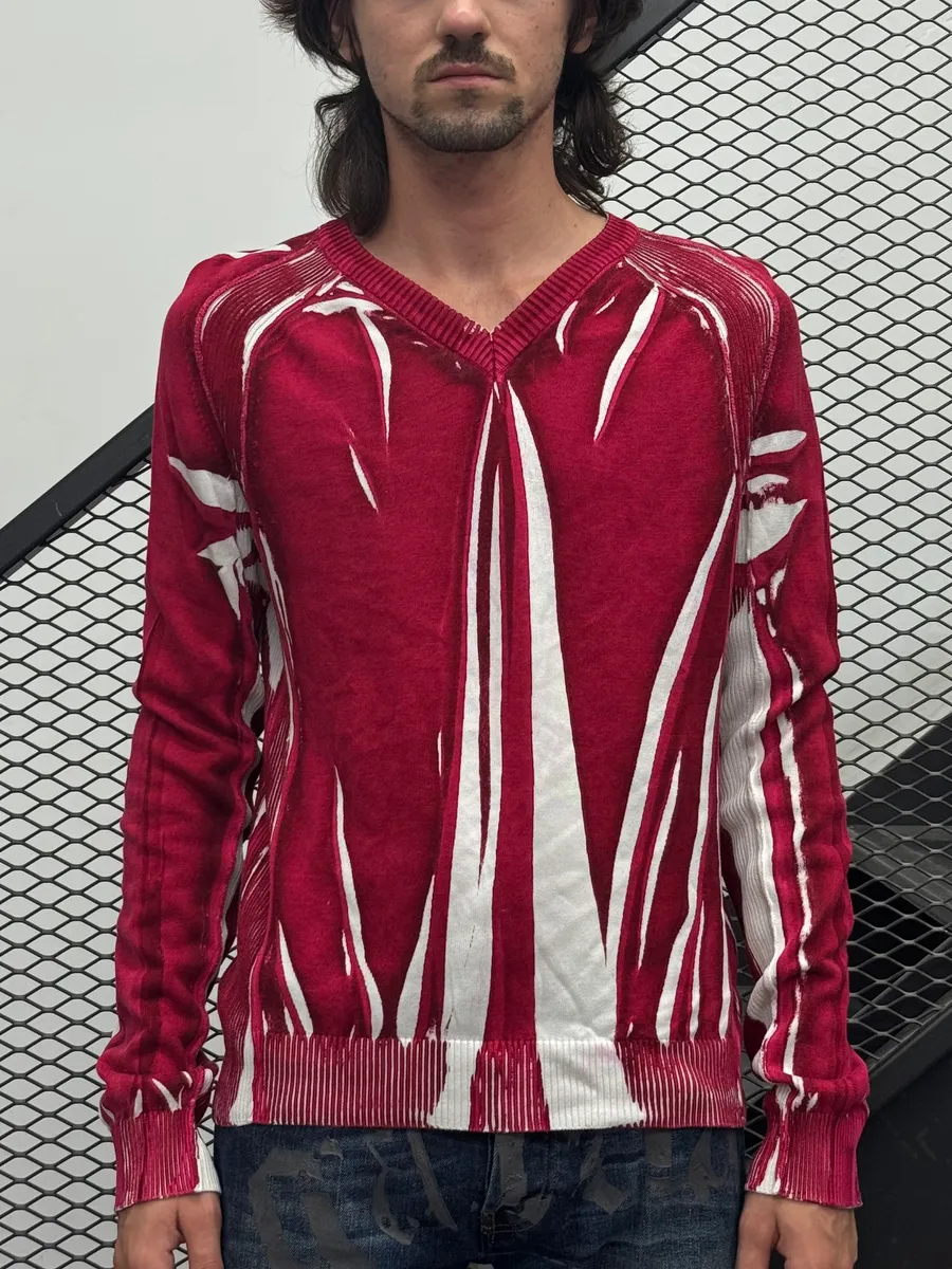 SS2006 Dolce & Gabbana Abstract Red & White V Neck Sweater - Image 2