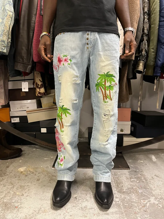 SS2006 Dolce & Gabbana Blue Embroidered Hawaii Denim Jeans - Image 2