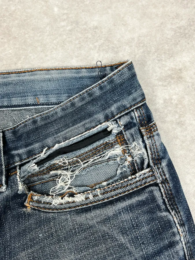SS2006 Dolce & Gabbana Blue Faded Distressed Denim Jeans - Image 9