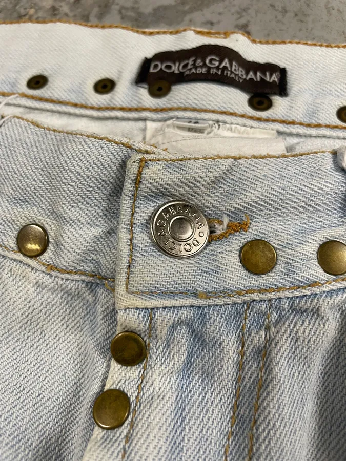 SS2006 Dolce & Gabbana Embroidered Honolulu Blue Distressed Jeans - Image 12