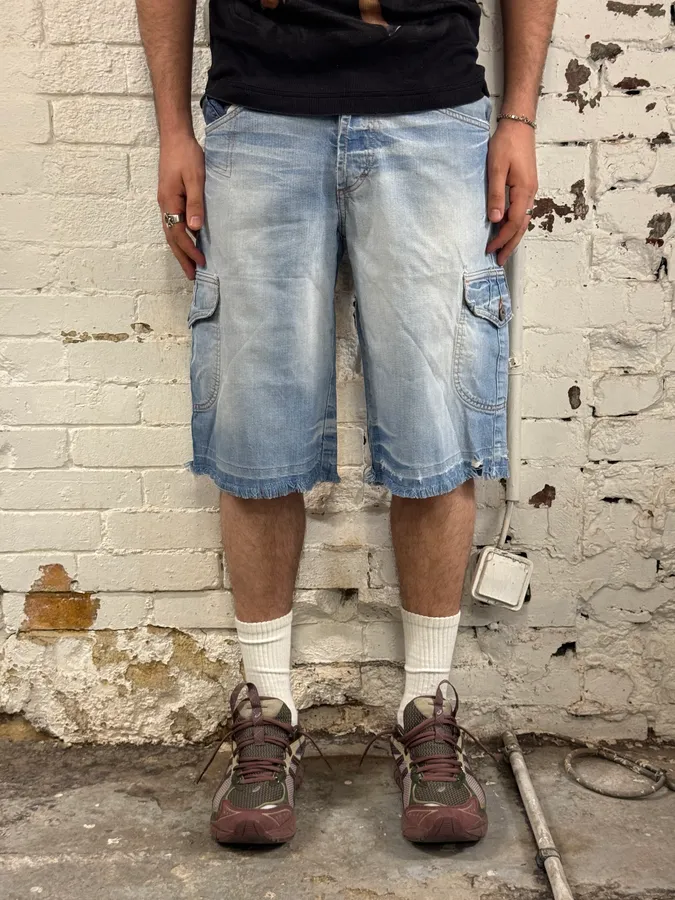 SS2006 Dolce & Gabbana Light Blue Denim Cargo Shorts - Image 2