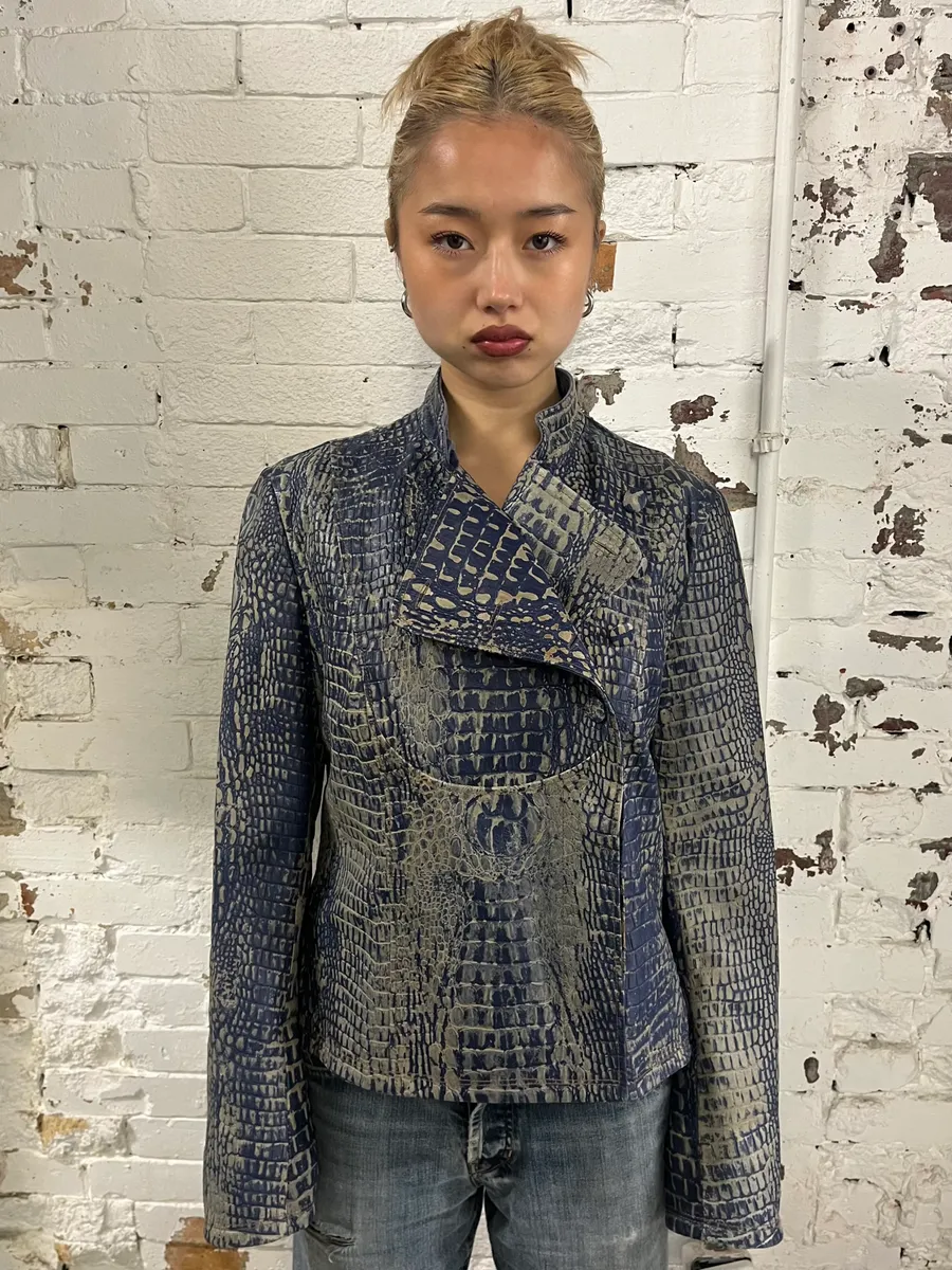 SS2006 Emporio Armani Crocodile Effect Navy Brown Leather Asymmetrical Jacket - Image 2