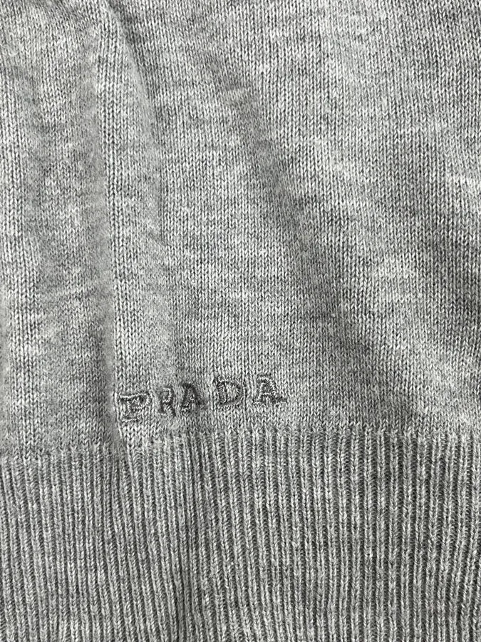 SS2007 Prada Grey V-Neck Contrast Trim Sweater - Image 8