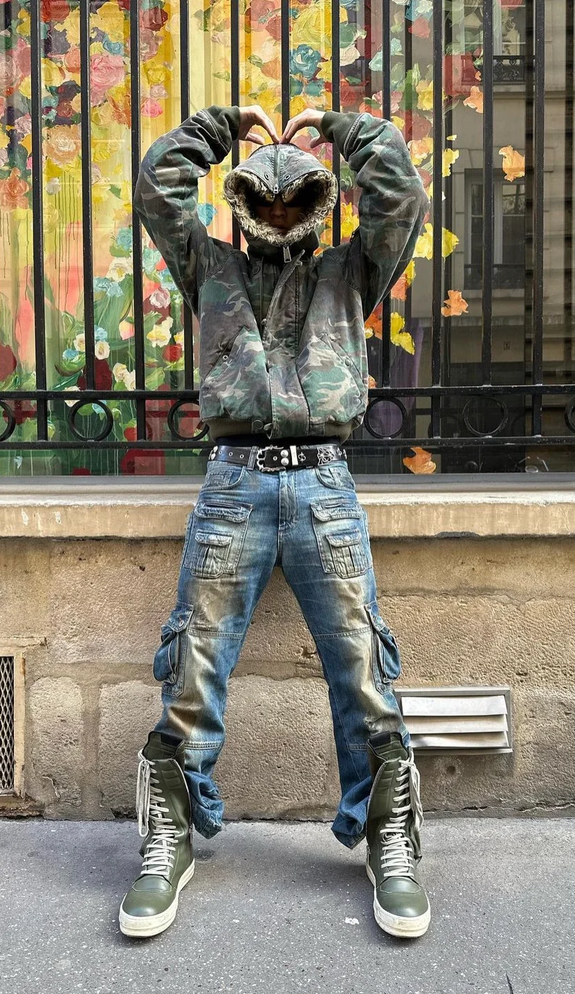 SS2008 Dolce & Gabbana 14 Pockets Cargo Denim Pants (M) - Image 3
