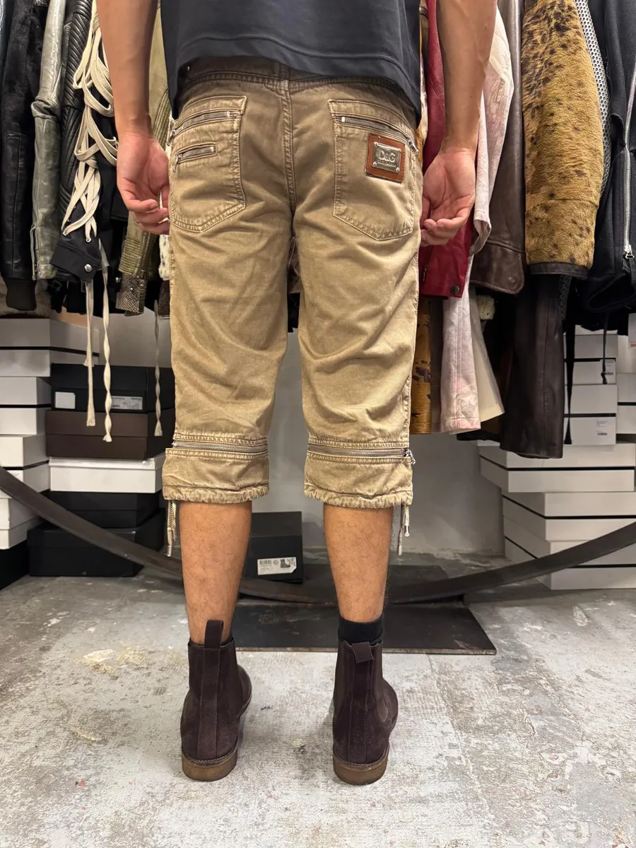 SS2008 Dolce & Gabbana Beige Multi Zips Shorts - Image 4
