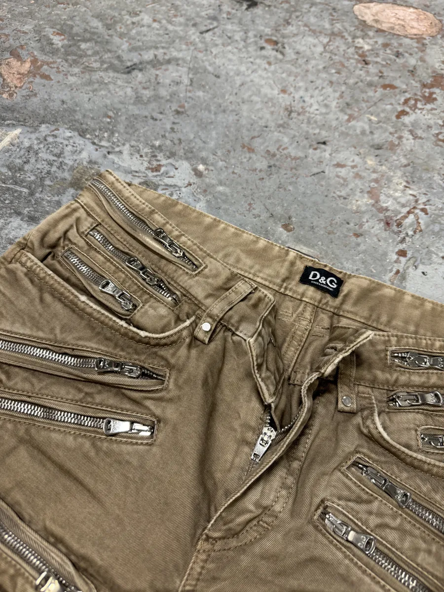 SS2008 Dolce & Gabbana Beige Multi Zips Shorts - Image 9