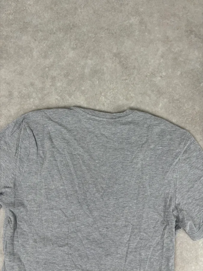 SS2008 Gucci Grey V-Neck Bird T-Shirt - Image 6