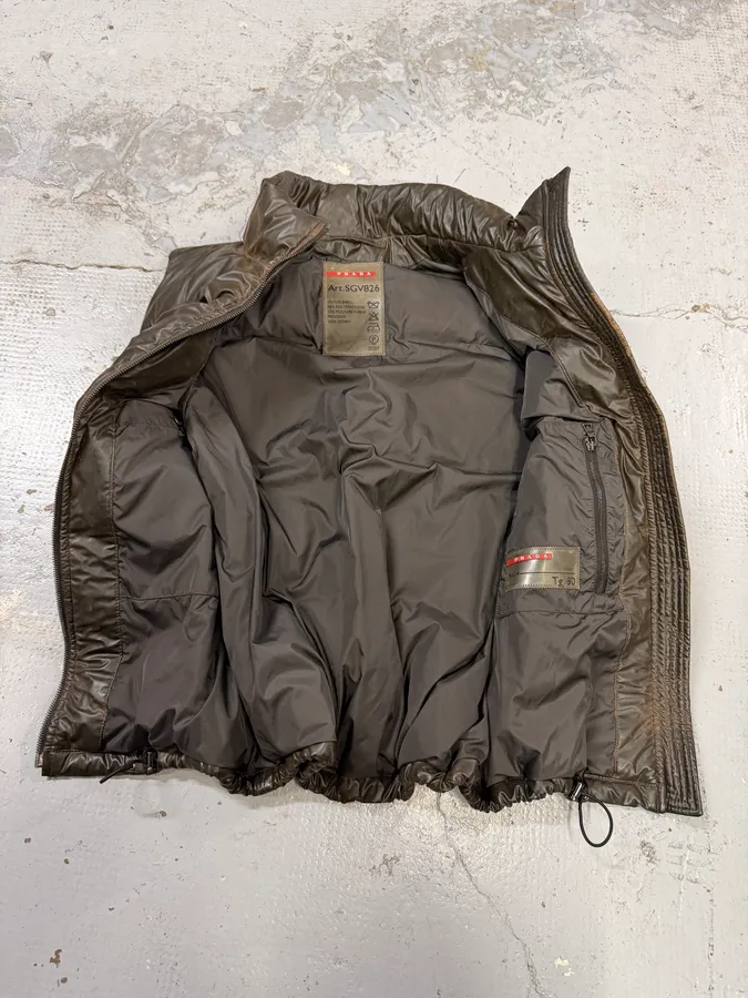 SS2008 Prada Brown Eroded Nylon Puffer Vest Jacket - Image 11