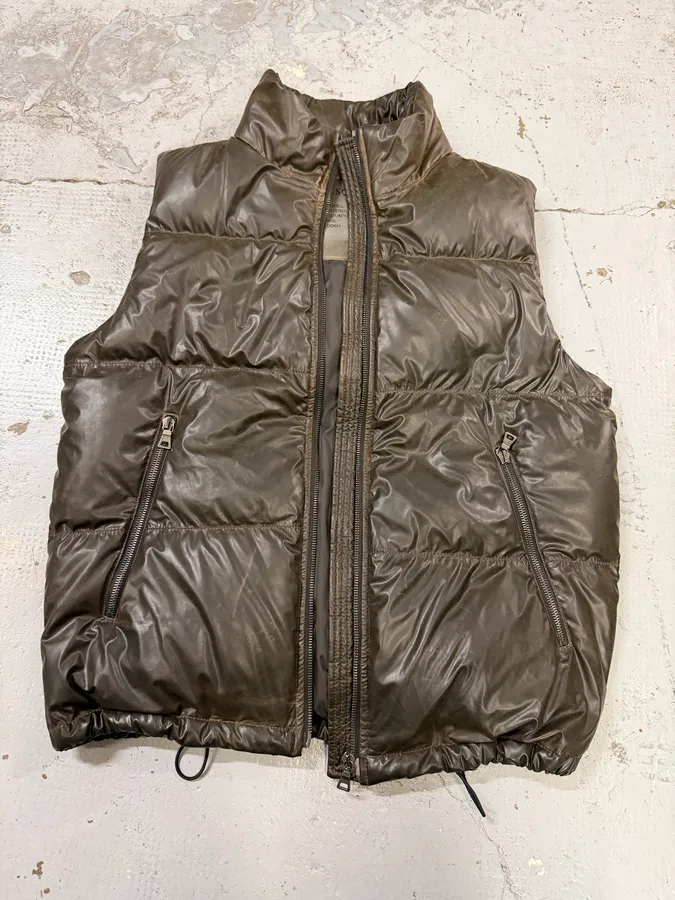 SS2008 Prada Brown Eroded Nylon Puffer Vest Jacket - Image 3