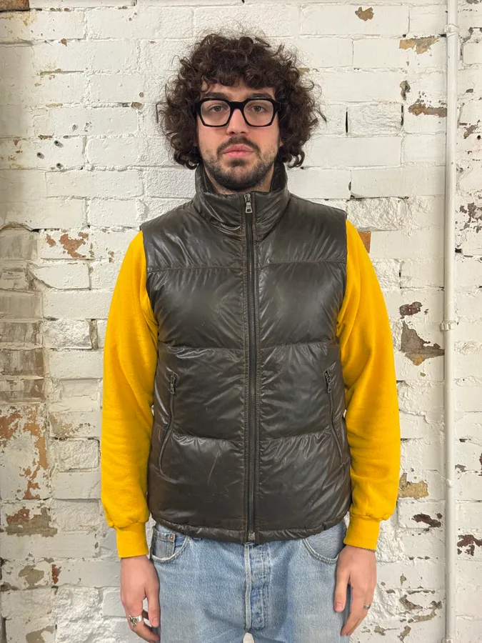 SS2008 Prada Brown Eroded Nylon Puffer Vest Jacket - Image 5