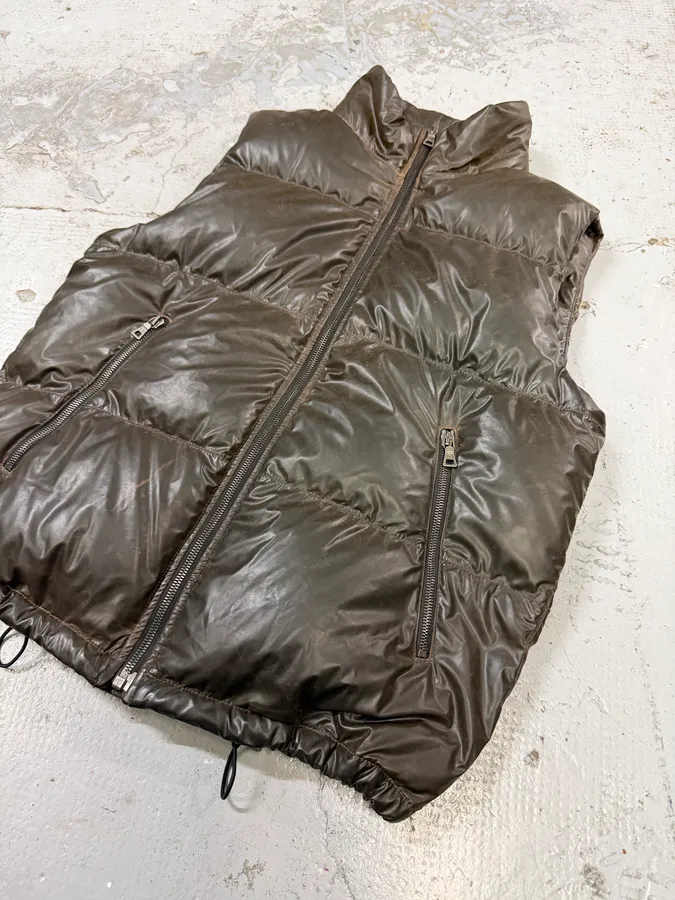SS2008 Prada Brown Eroded Nylon Puffer Vest Jacket - Image 8