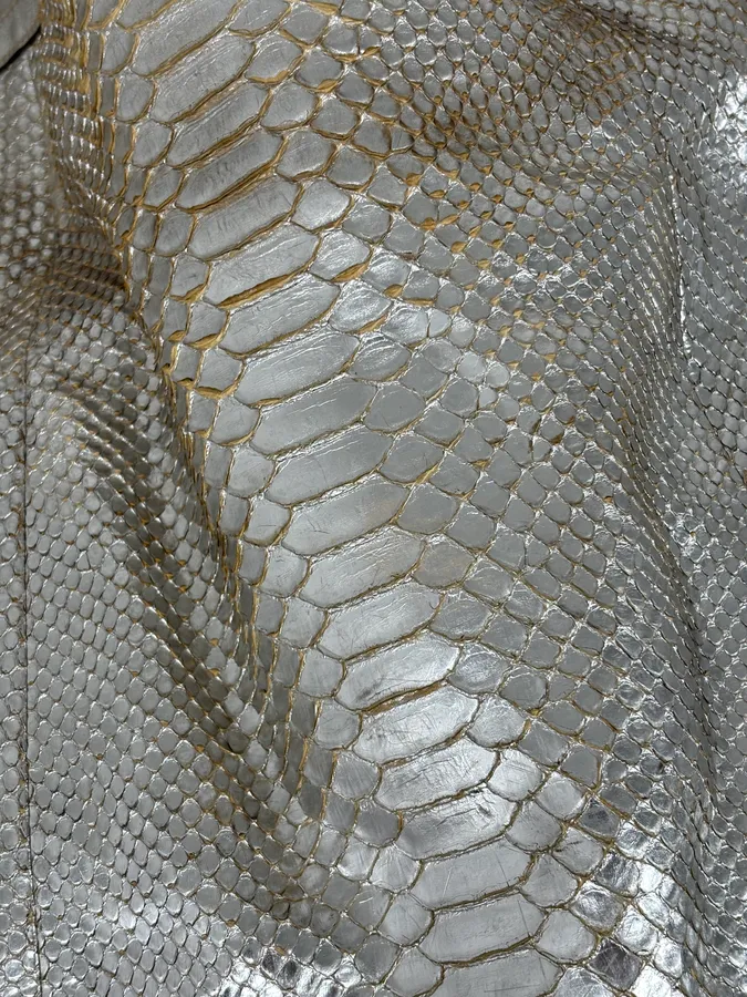 SS2009 Gucci “Indy” Bamboo Silver Metallic Python Hobo Bag by Frida Giannini - Image 13