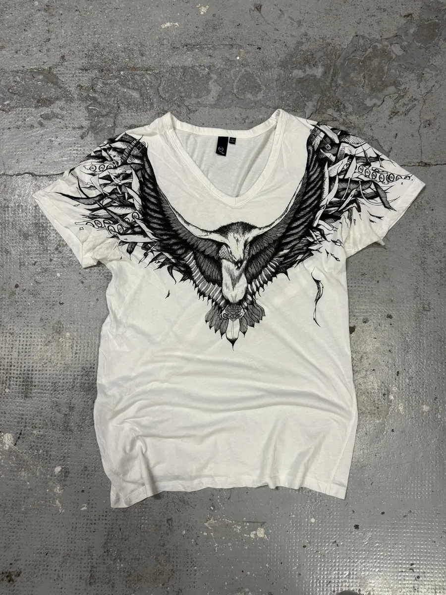 SS2011 Alexander McQueen Black & White Eagle V Neck T-Shirt - Image 3
