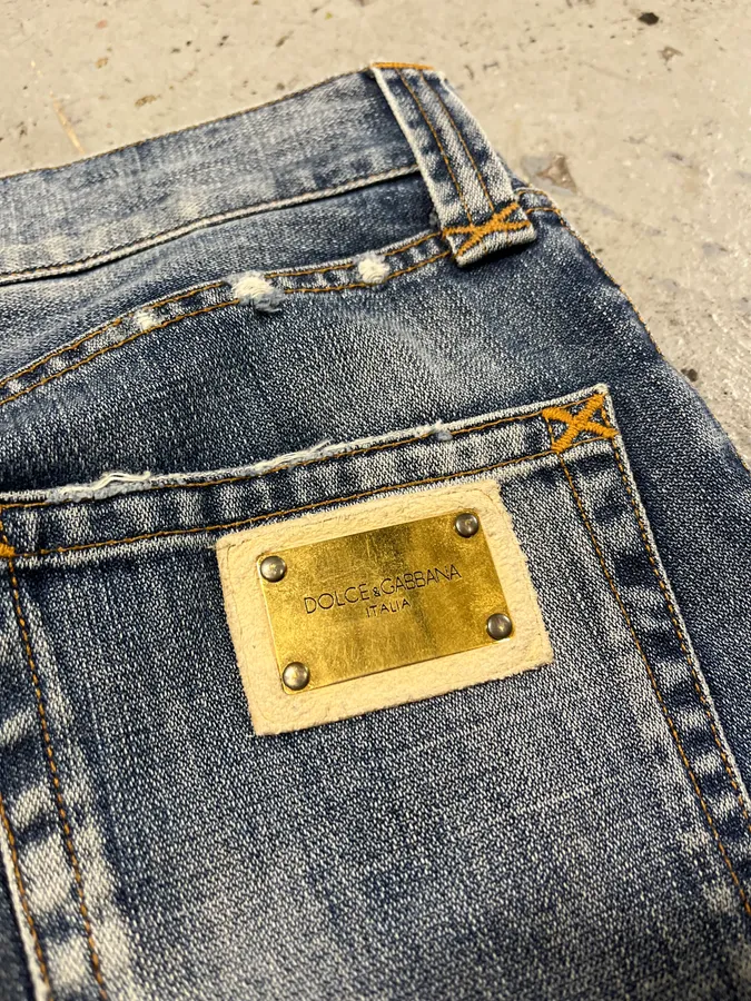 SS2011 Dolce & Gabbana Distressed Blue Denim Jeans - Image 10