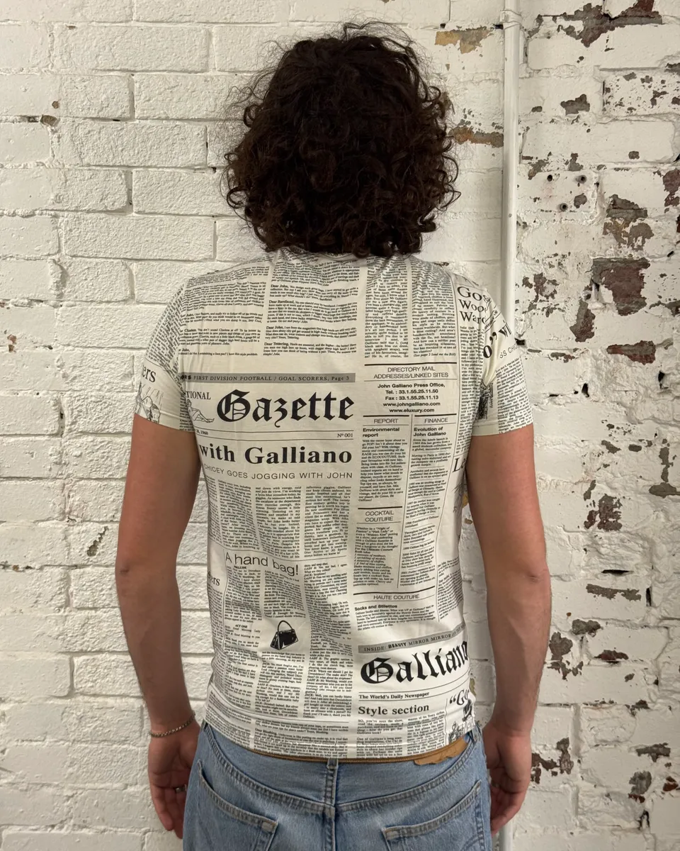 SS2012 John Galliano White Newspaper Print T-Shirt - Image 3
