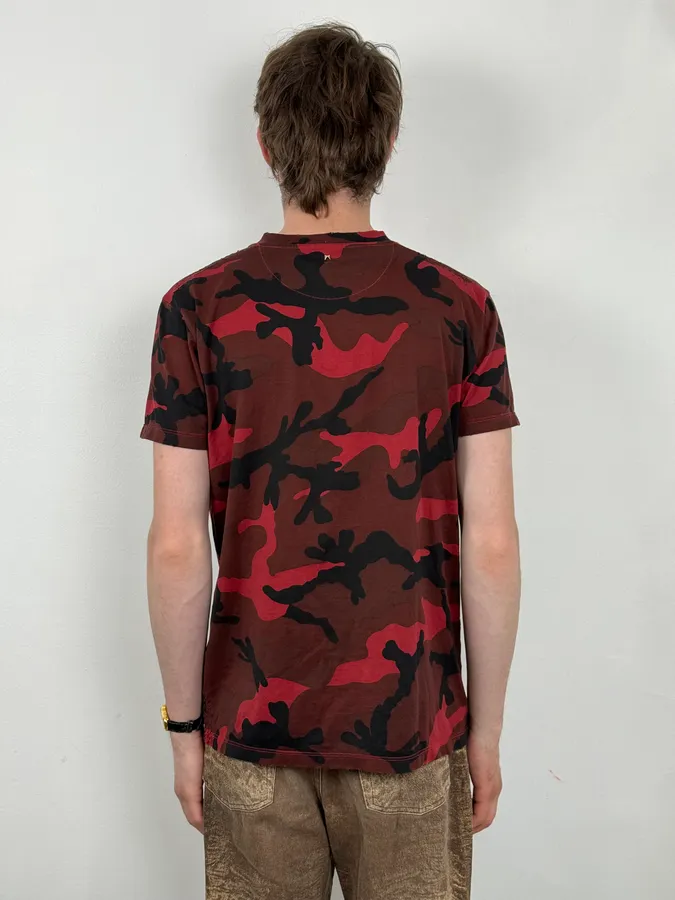 SS2012 Valentino Red Military Camouflage Distressed T-Shirt - Image 3