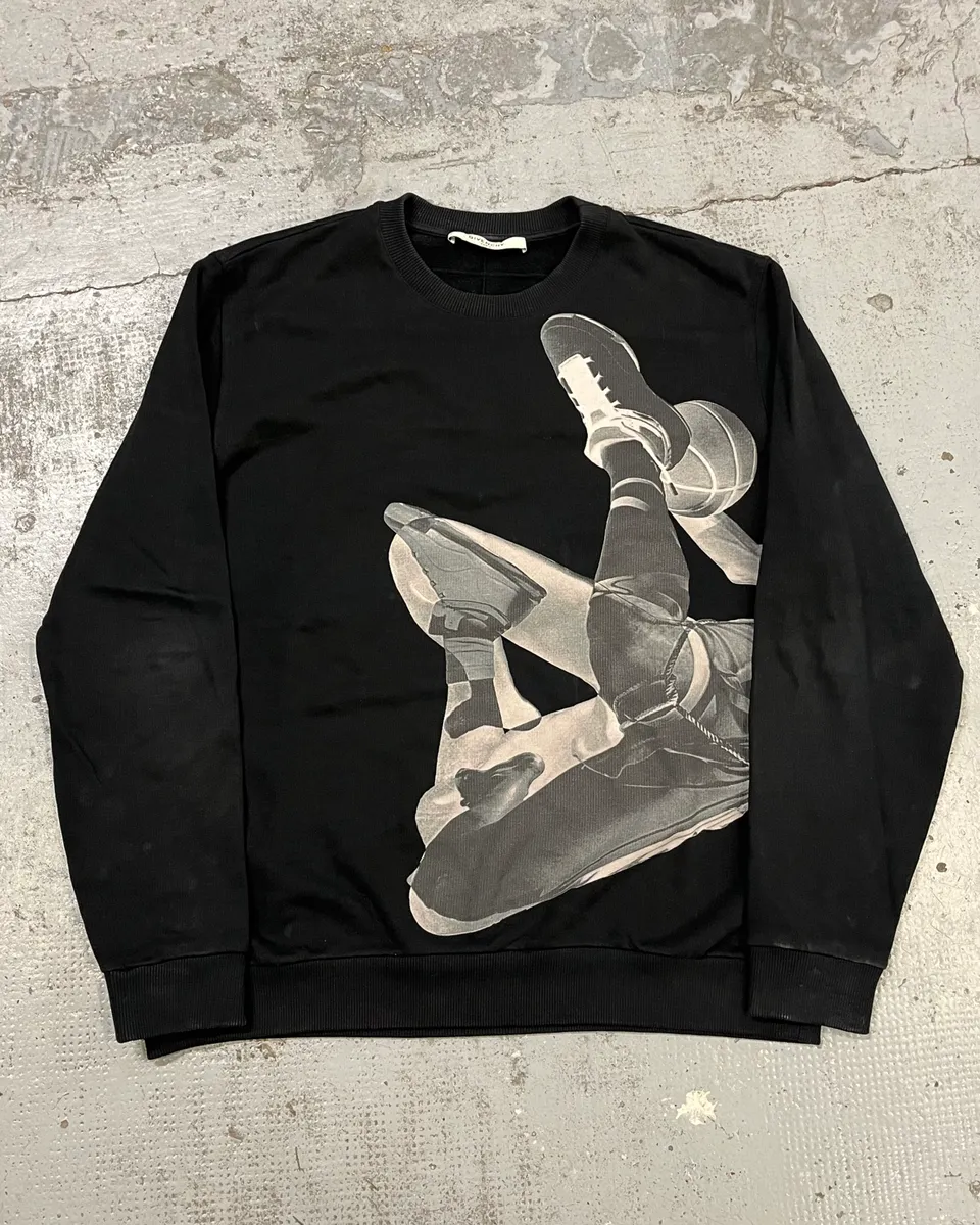 SS2015 Givenchy Black Graphic Swater by Riccardo Tisci