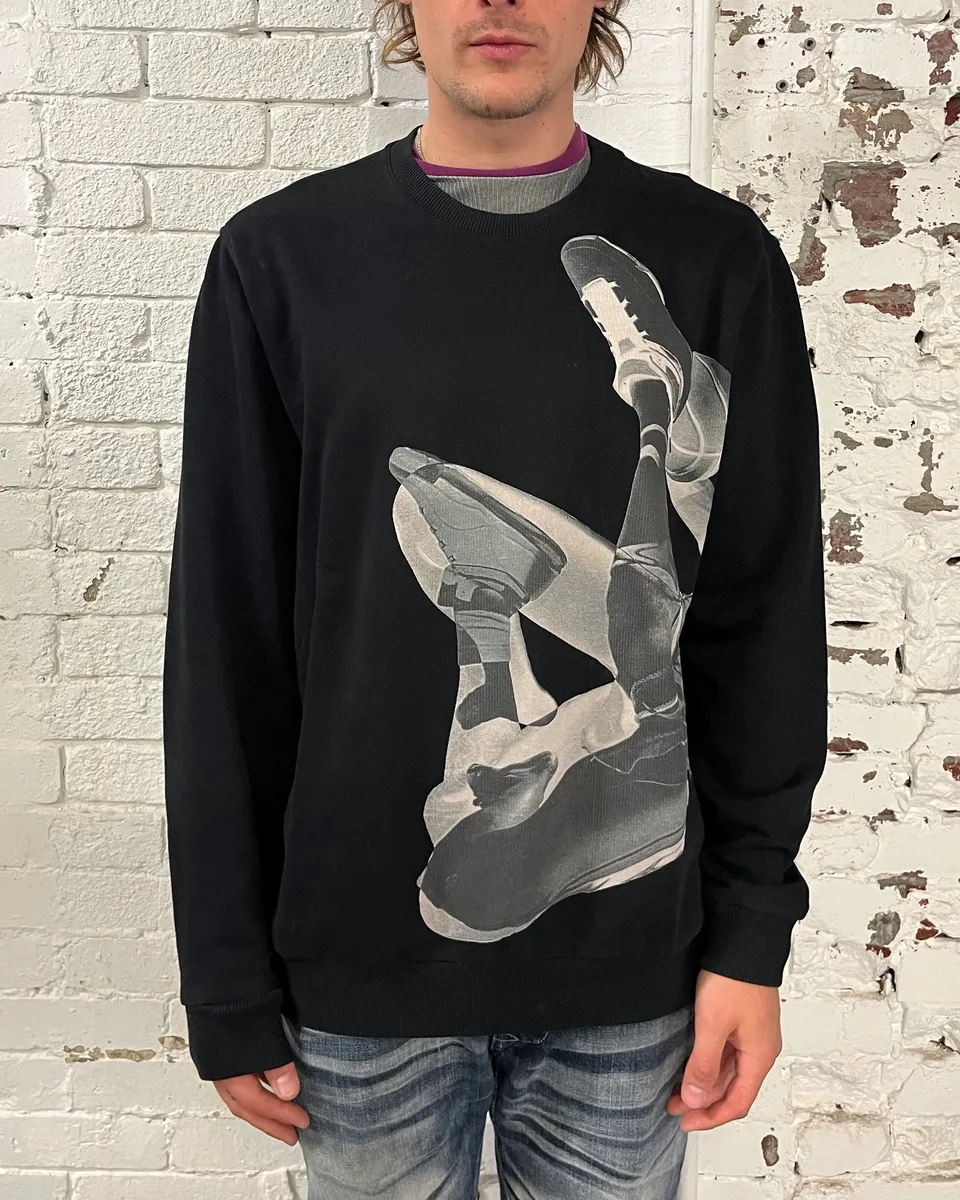 SS2015 Givenchy Black Graphic Swater by Riccardo Tisci - Image 2