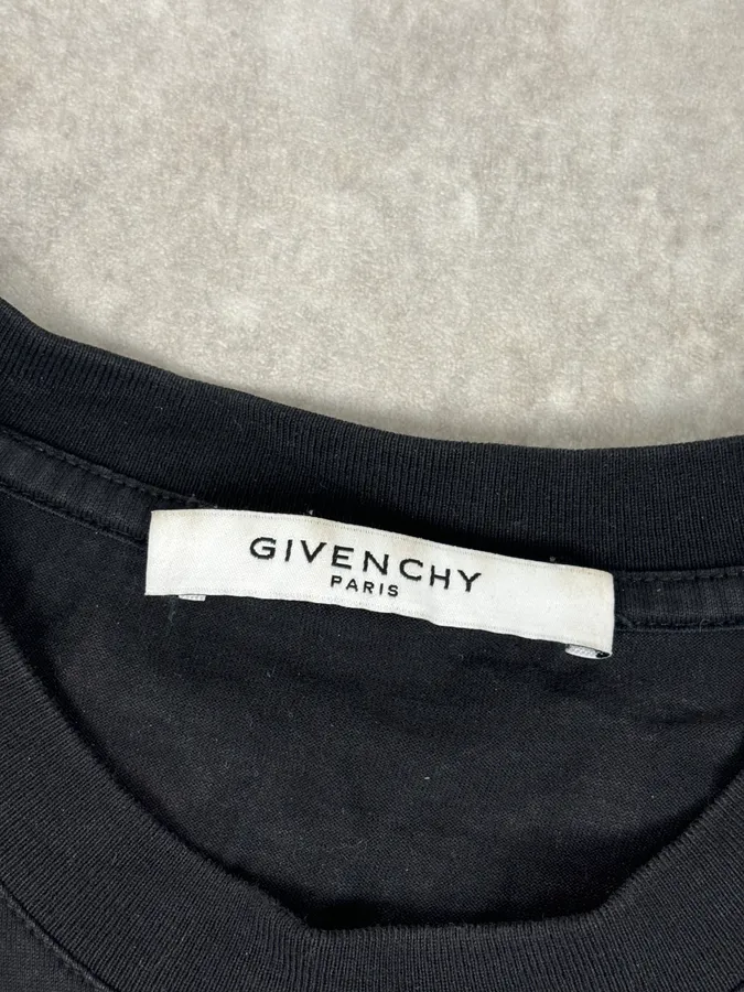 SS2015 Givenchy Black Red Stars T-Shirt by Riccardo Tisci - Image 7
