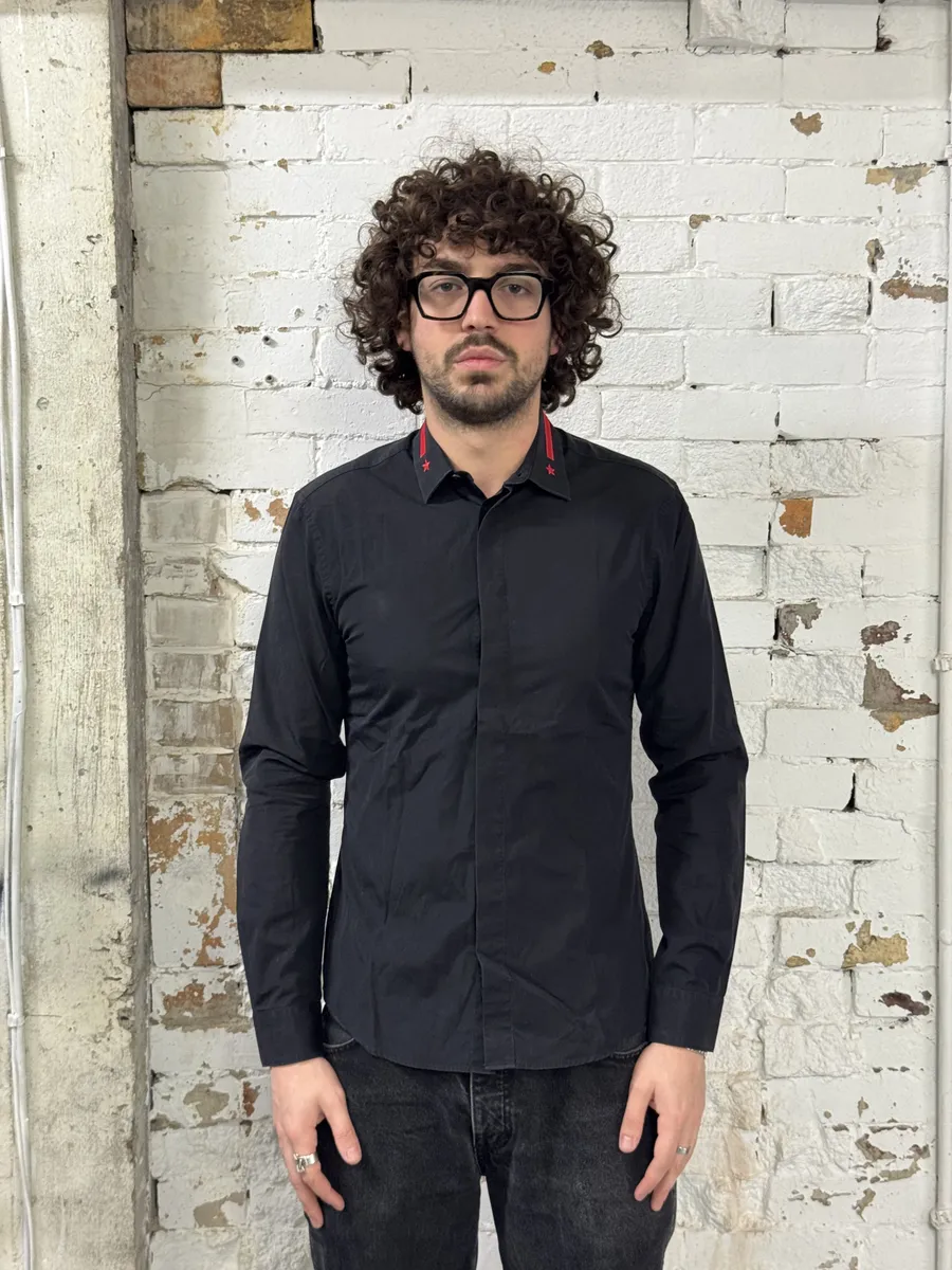 SS2016 Givenchy Black & Red Stars Shirt by Riccardo Tisci - Image 6