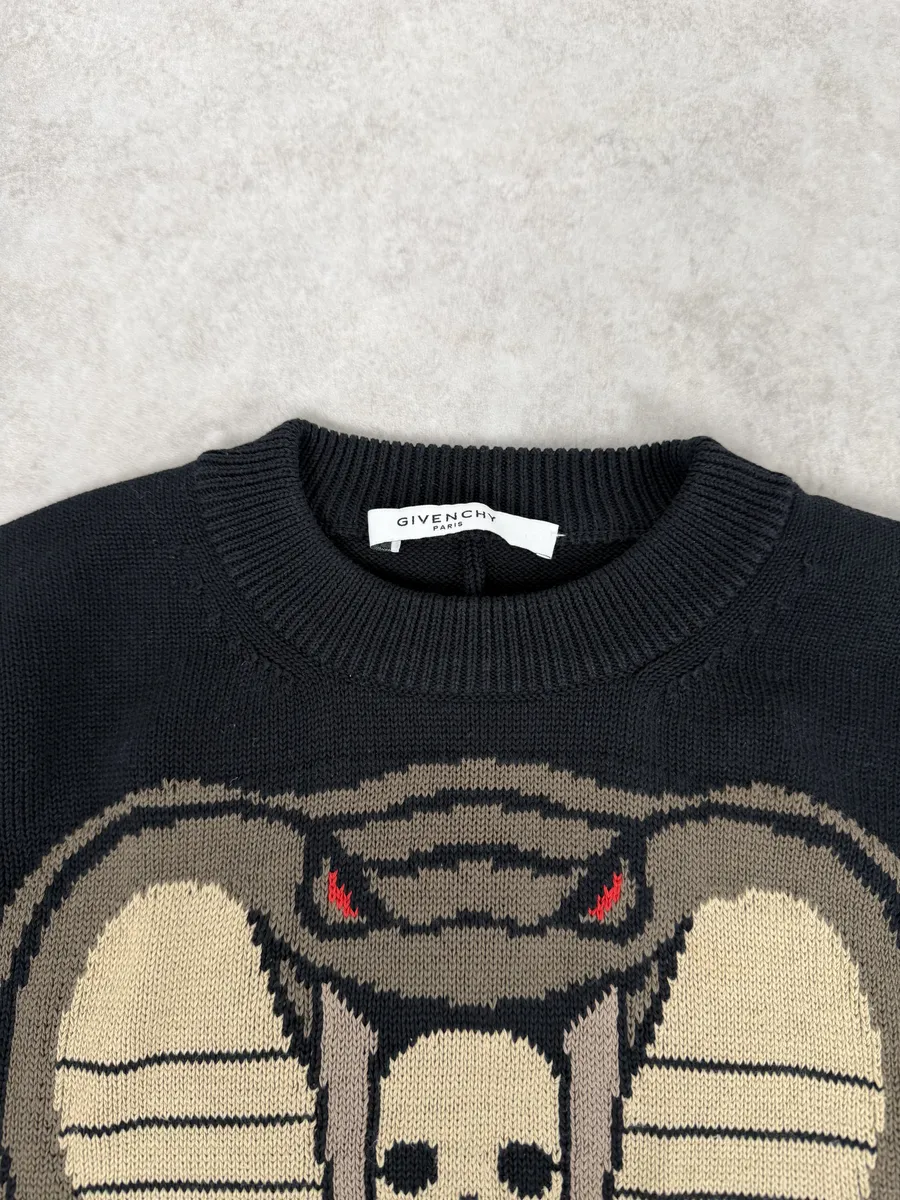 SS2017 Givenchy Black Cobra Snake Sweater by Riccardo Tisci - Image 10