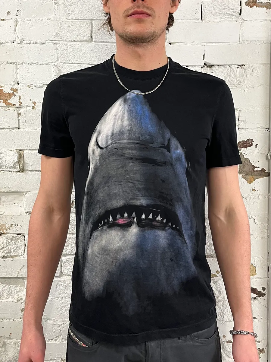SS2017 Givenchy Shark Black T-Shirt by Riccardo Tisci - Image 2