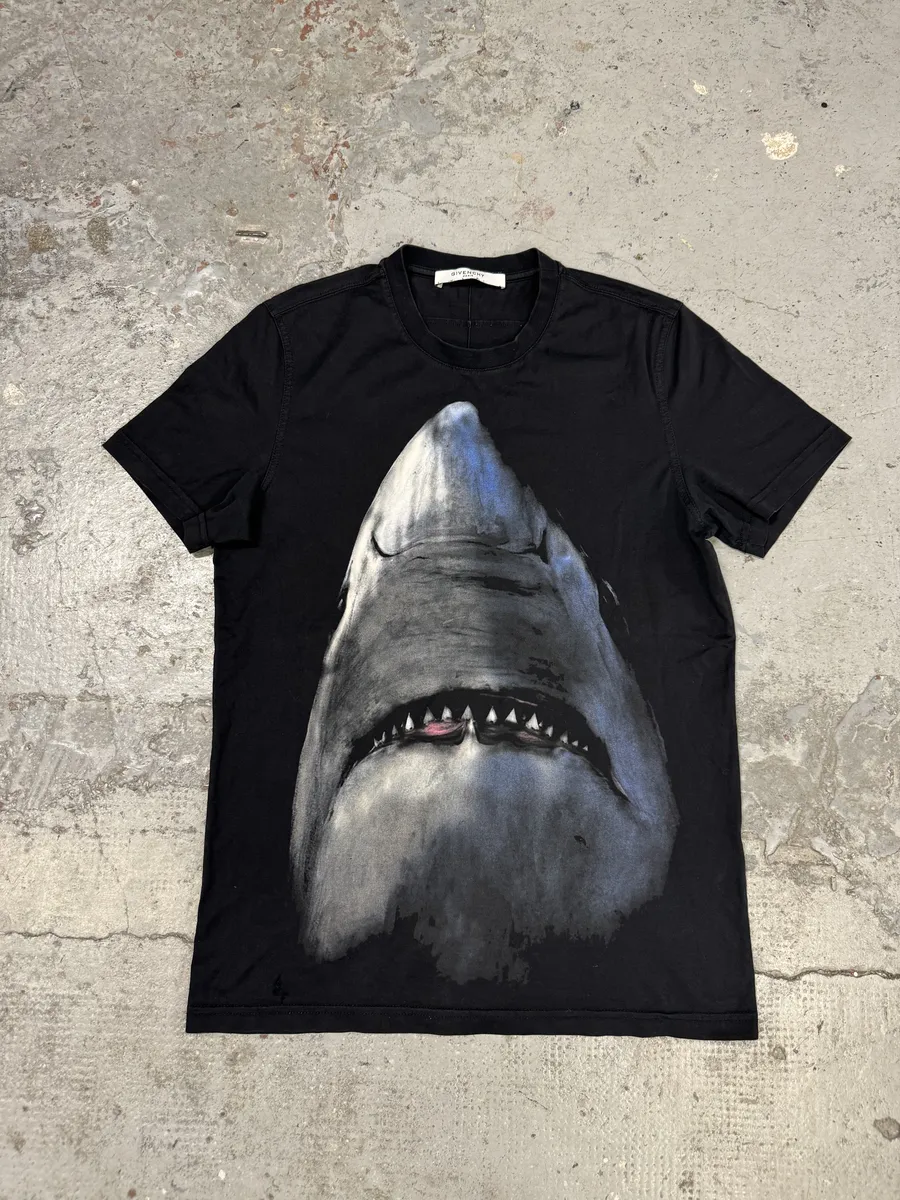 SS2017 Givenchy Shark Black T-Shirt by Riccardo Tisci
