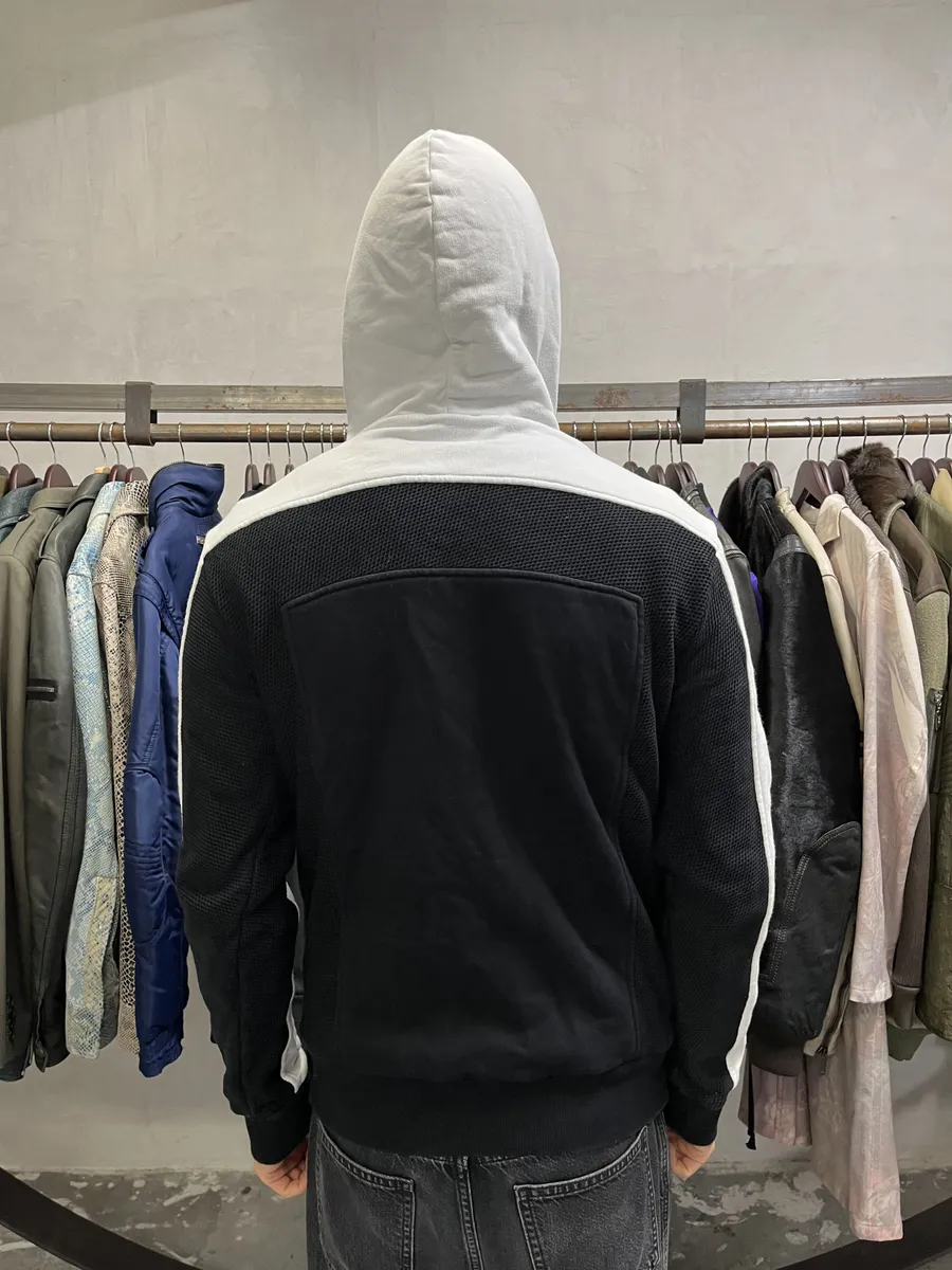 SS2018 Balmain Black & White Zip-up Hoodie - Image 3