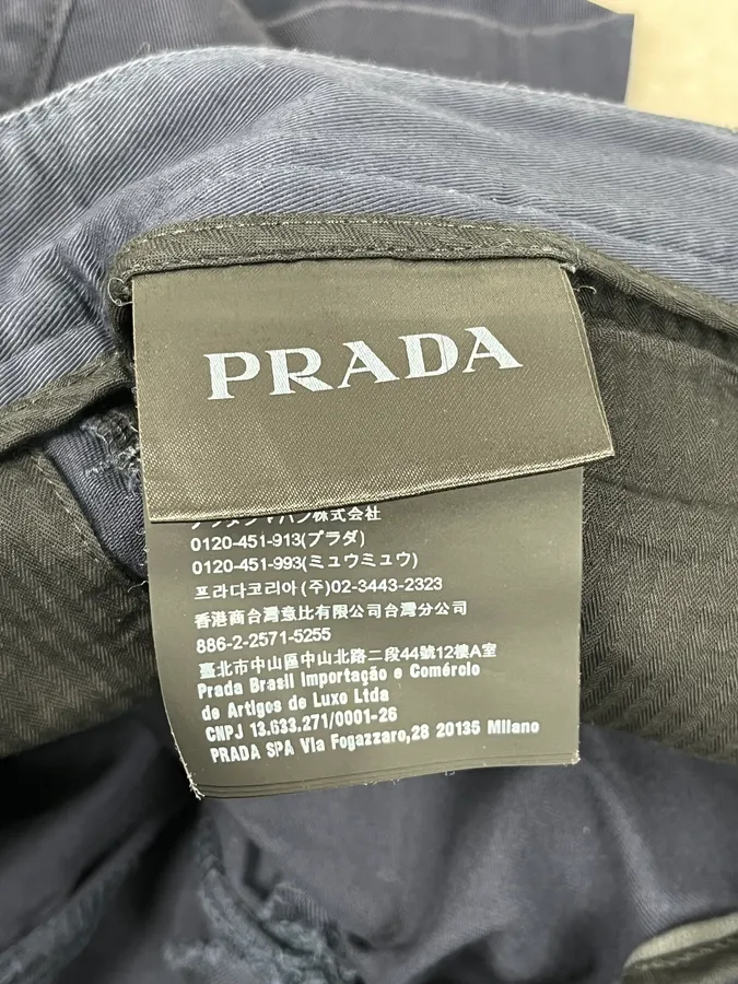 SS2018 Prada Navy Chino Shorts - Image 10