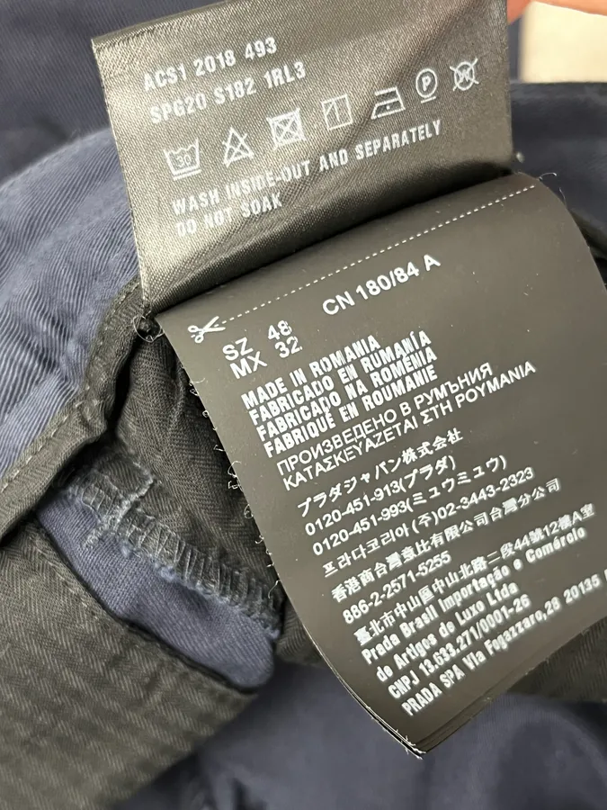 SS2018 Prada Navy Chino Shorts - Image 11